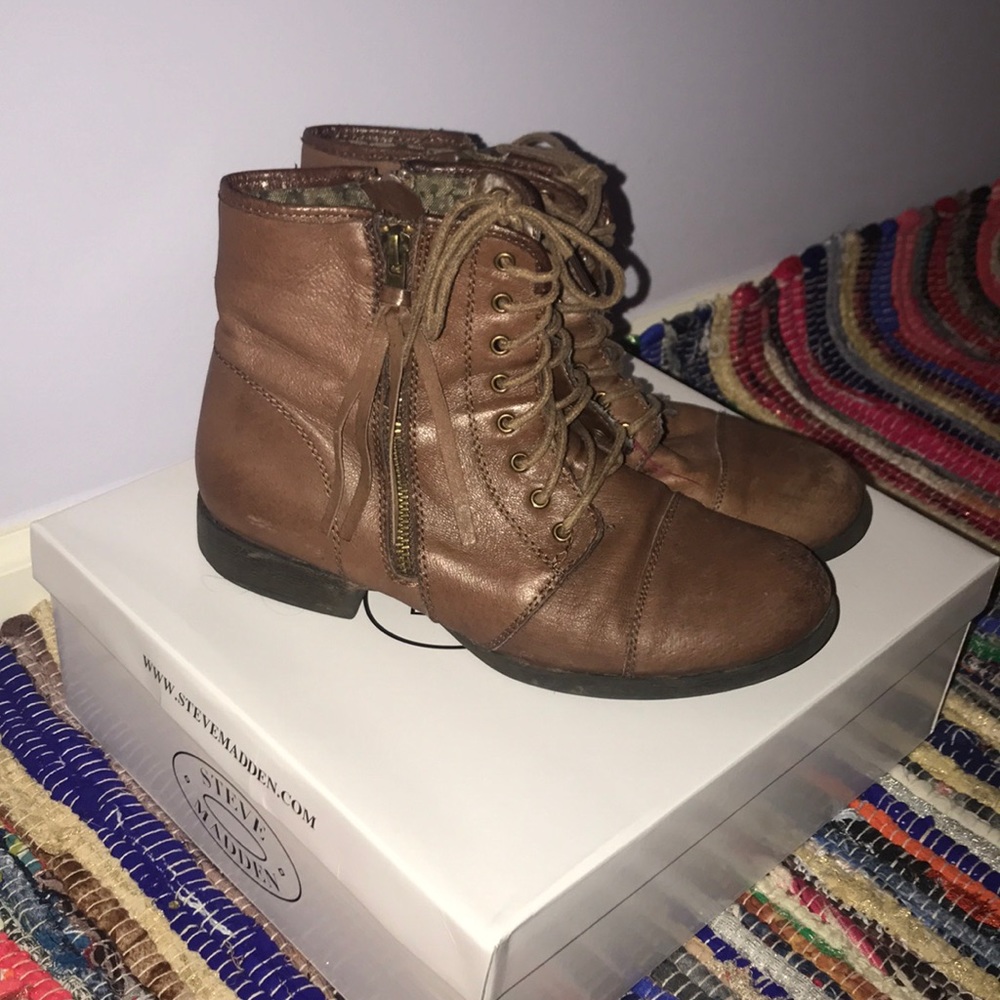 Steve Madden brown lace up booties